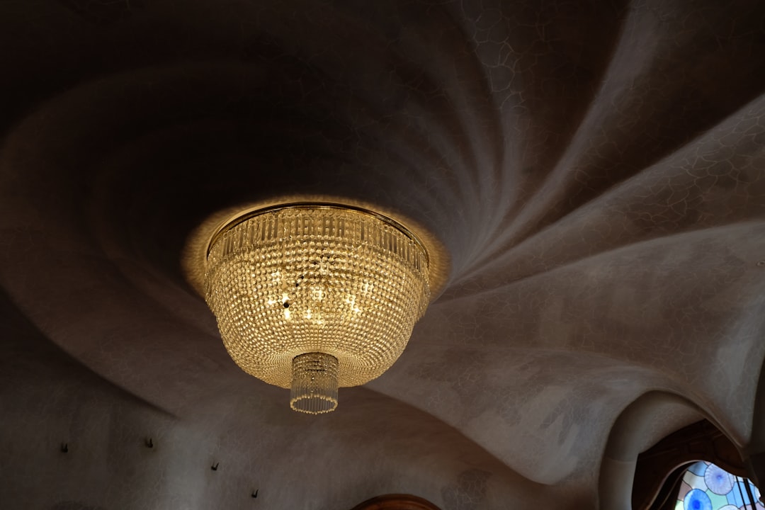 Photo metal dome lamp